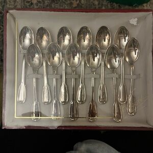 Vintage Classic Silver Spoon Set